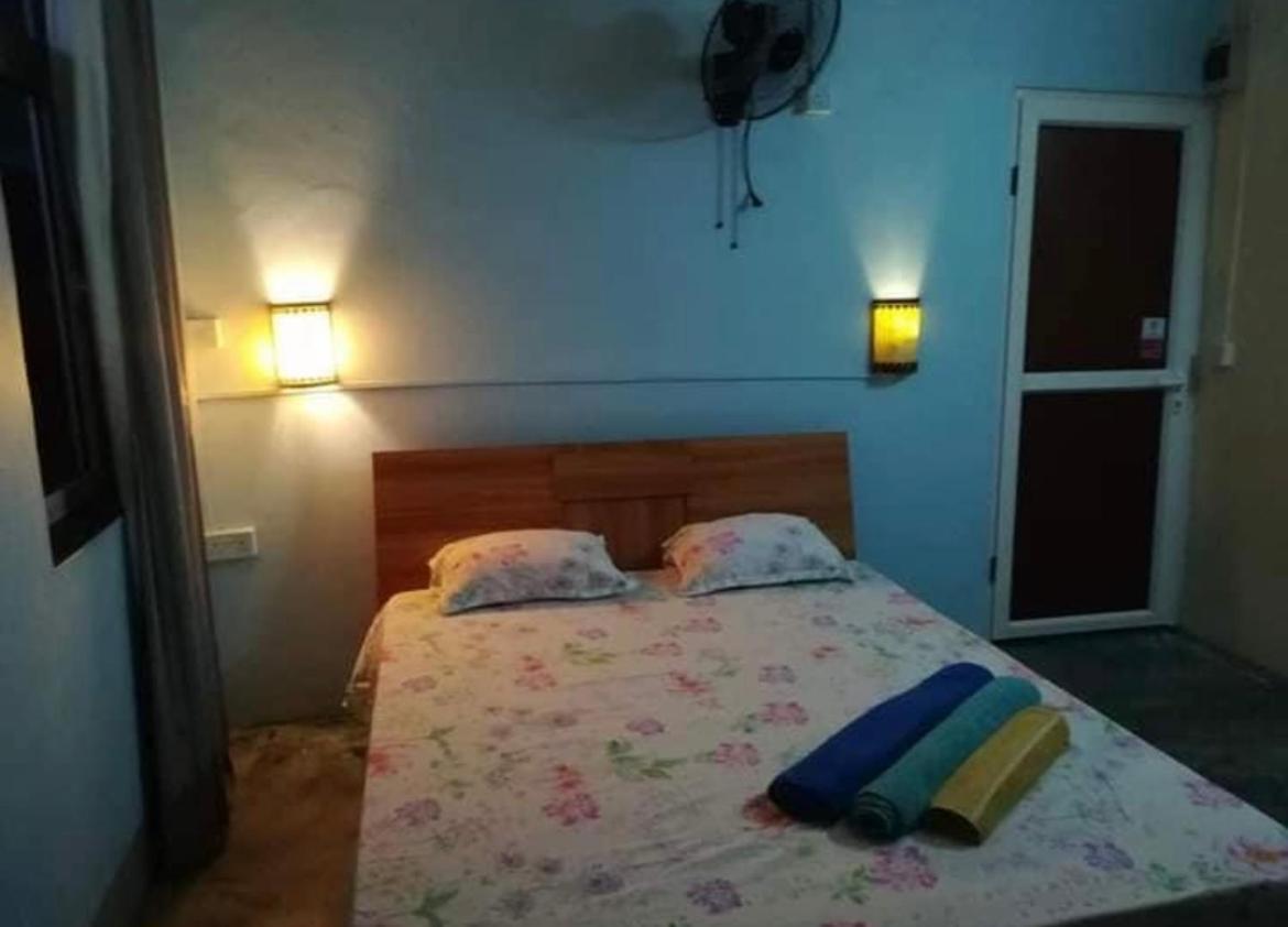 Tilapasse Resto & Guest House Port South East Bagian luar foto