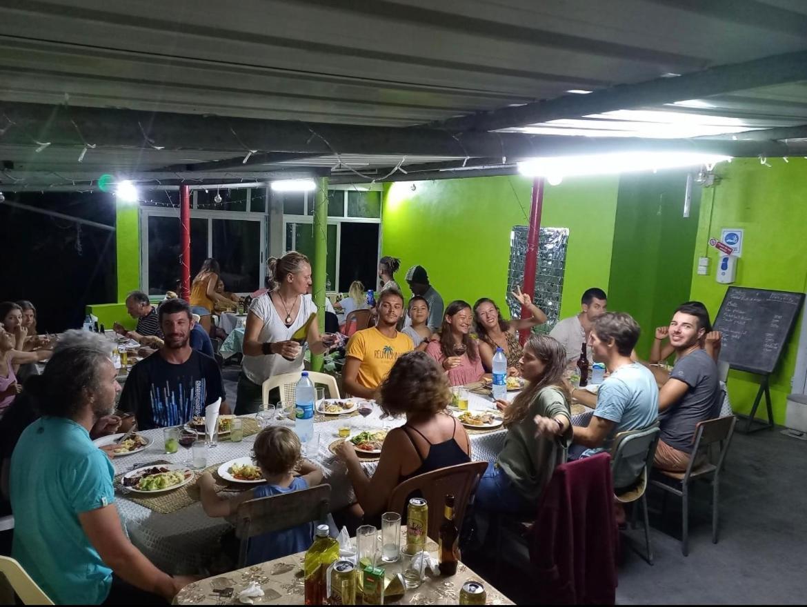 Tilapasse Resto & Guest House Port South East Bagian luar foto